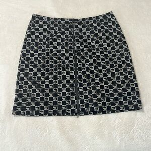 St. John Sport Logo Knit Zip-Front Mini Skirt Sz 0 — Classic Monogram